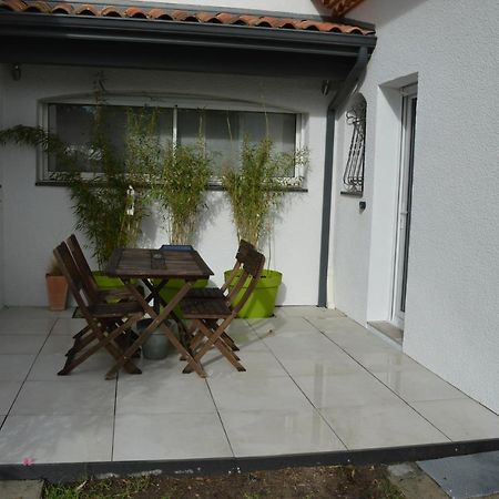 Domaine De L'Espiguette Bed & Breakfast Biganos Bagian luar foto