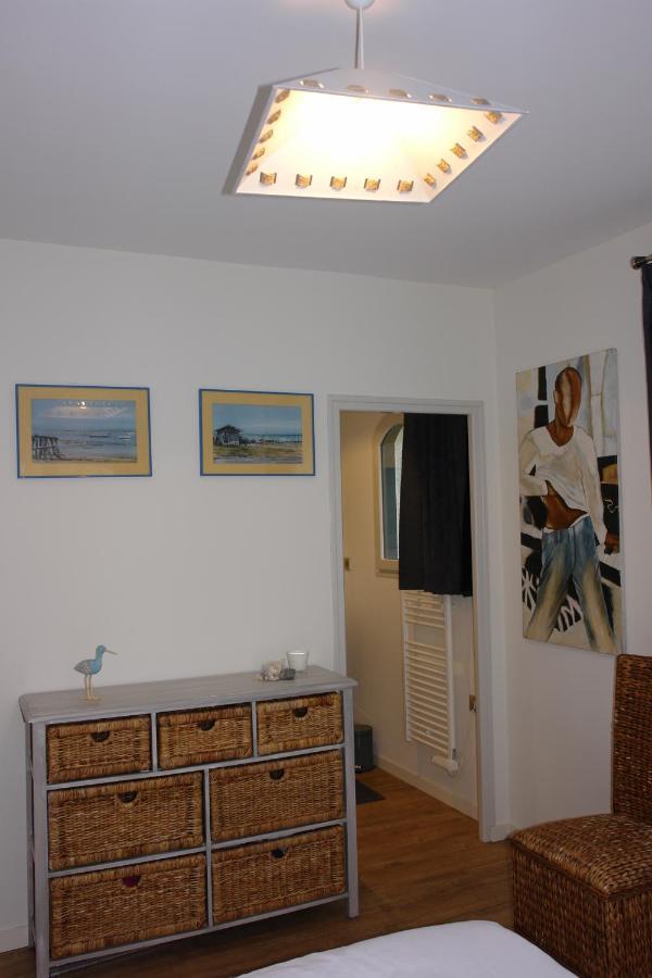 Domaine De L'Espiguette Bed & Breakfast Biganos Bagian luar foto