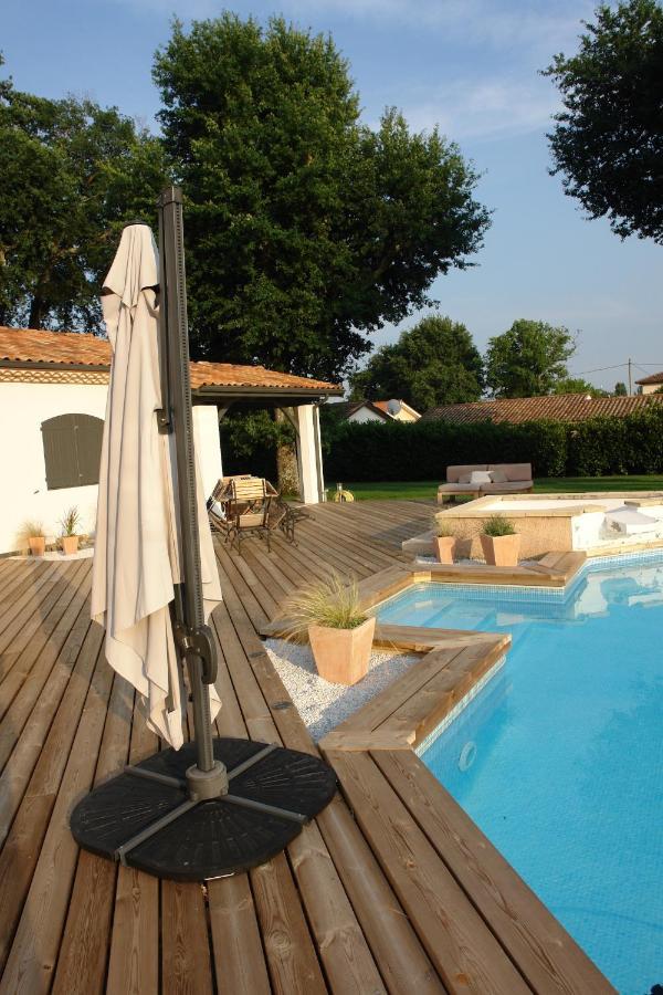 Domaine De L'Espiguette Bed & Breakfast Biganos Bagian luar foto