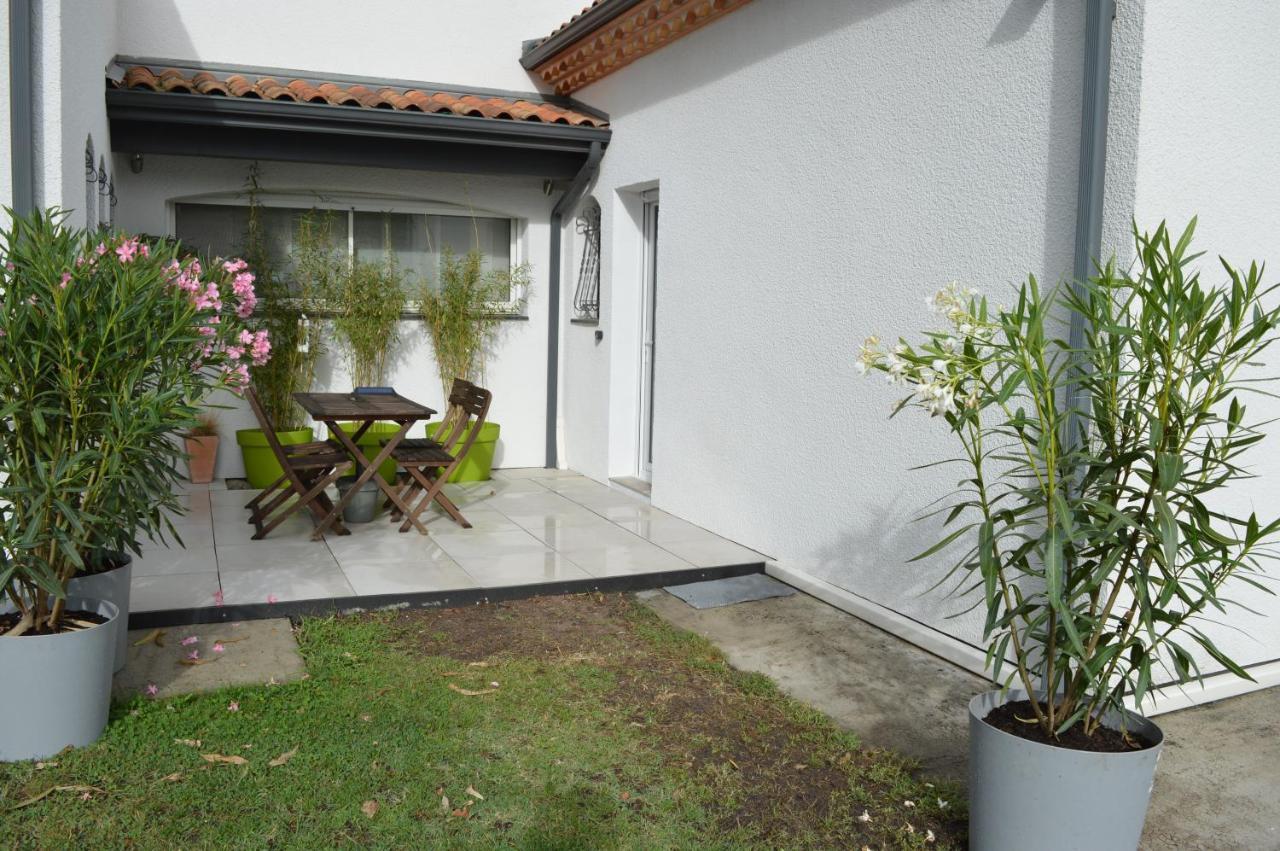 Domaine De L'Espiguette Bed & Breakfast Biganos Bagian luar foto